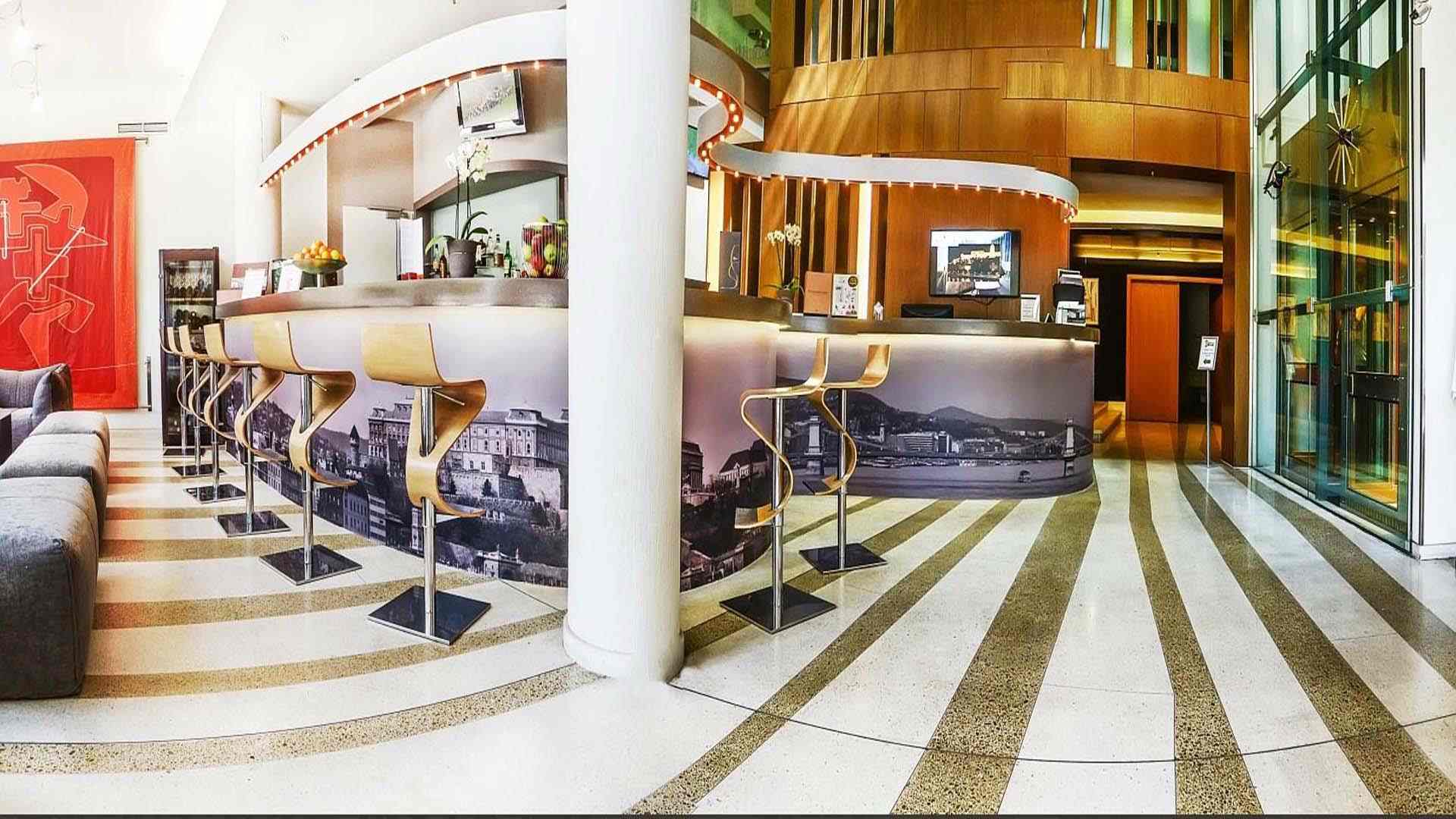 Lanchid 19 Design Hotel