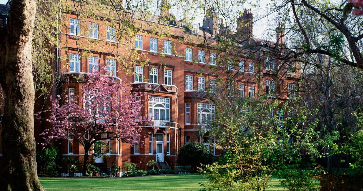 Draycott Hotel by Mantis