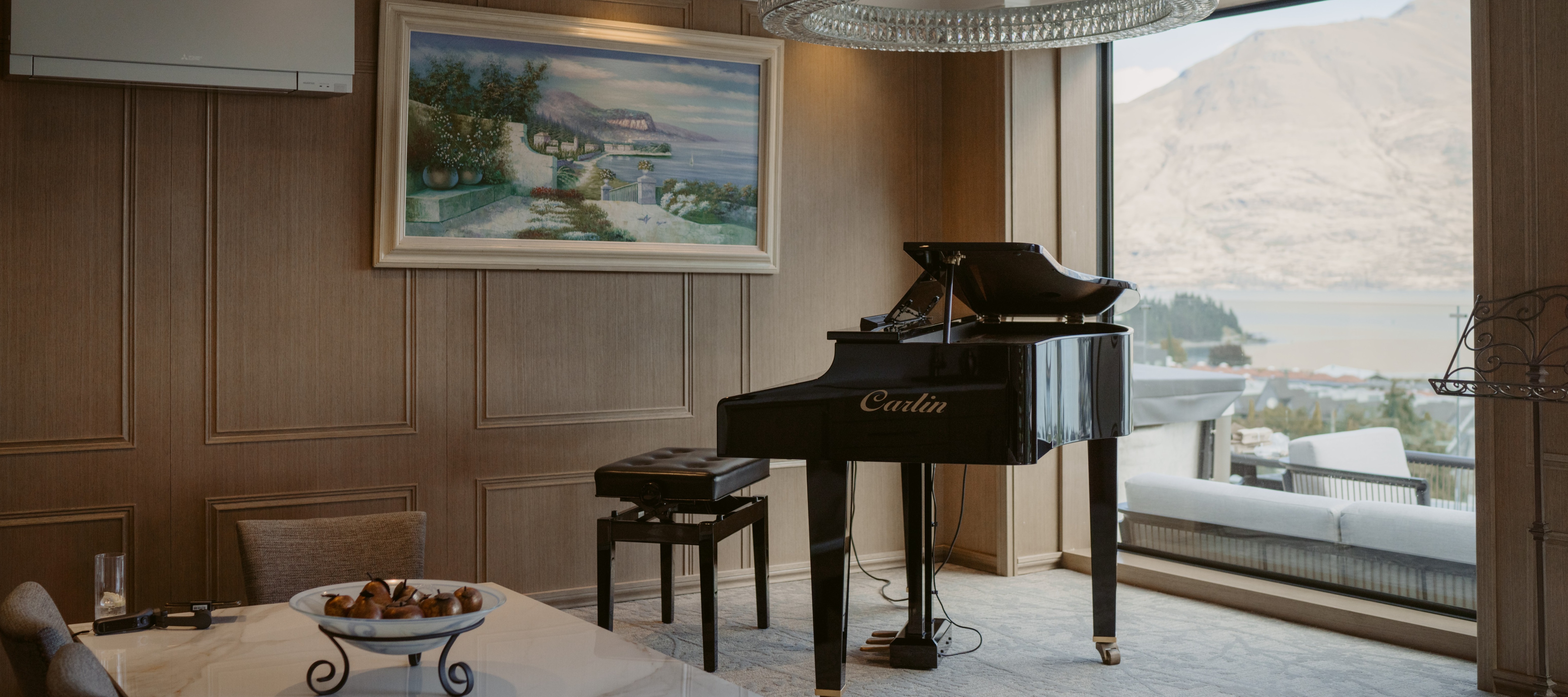 Presidential Suite Lounge with a baby Grand Piano