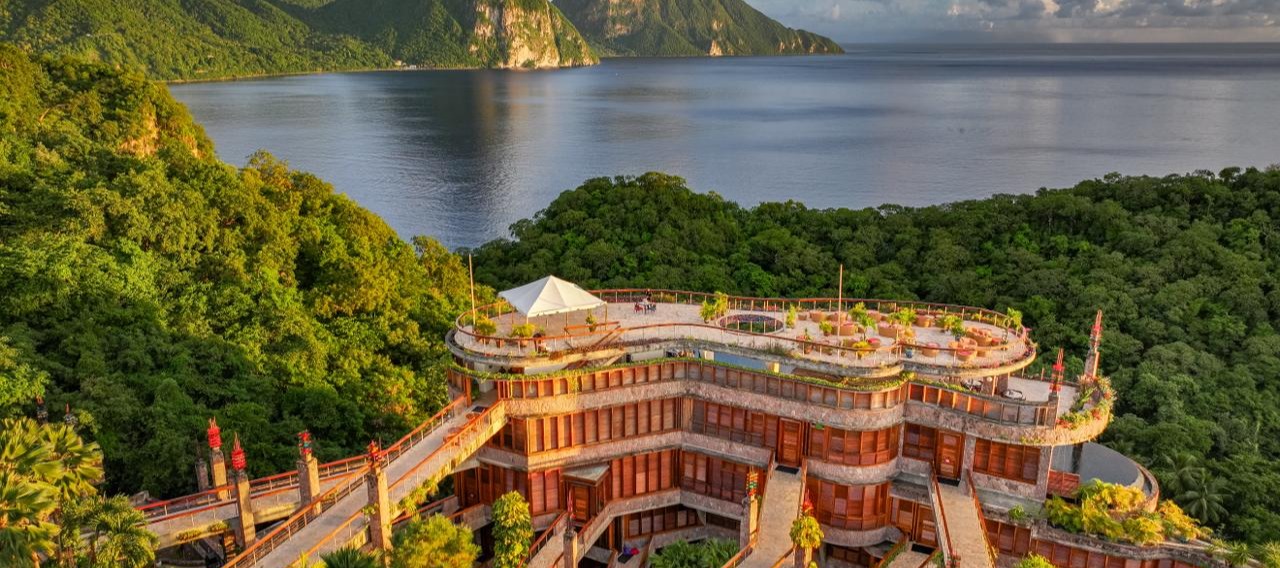 Jade Mountain Resort