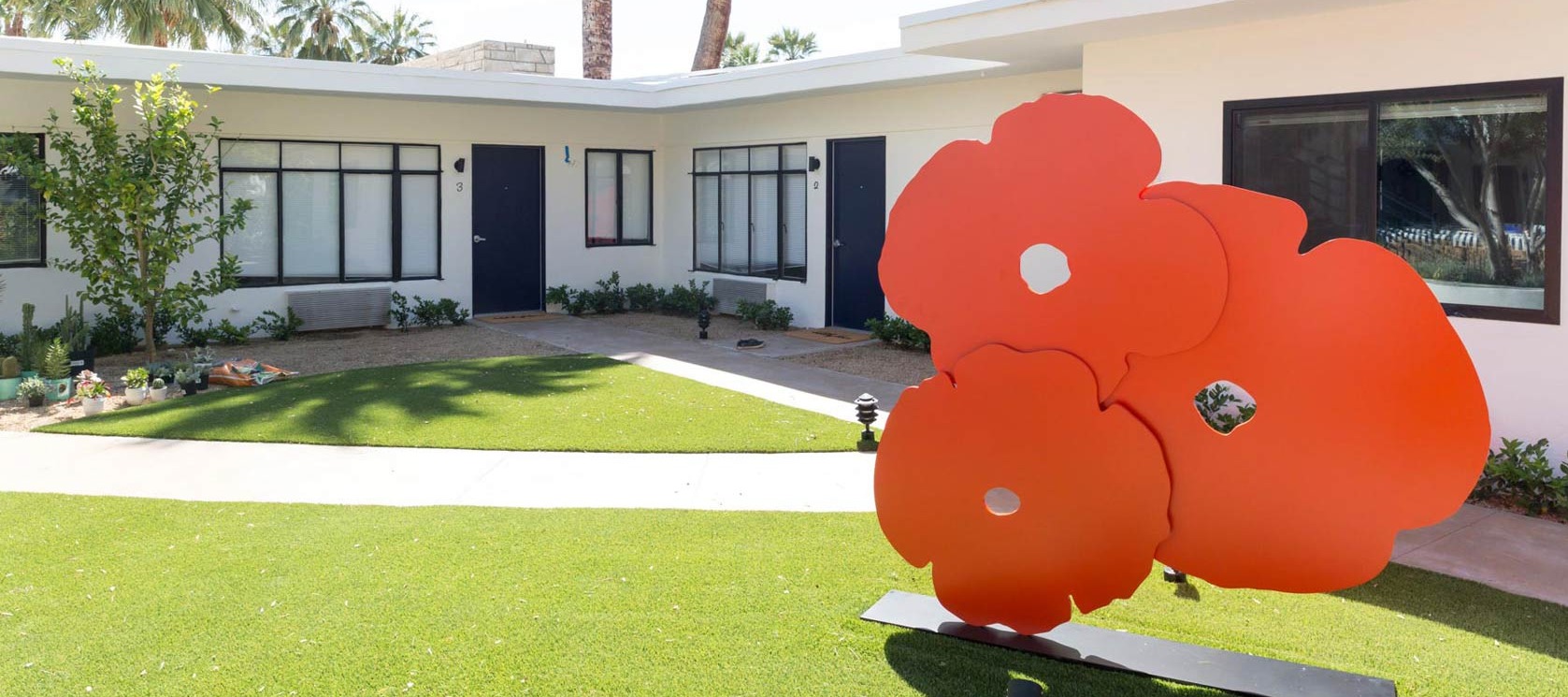 holiday-house-palm-springs-bhc