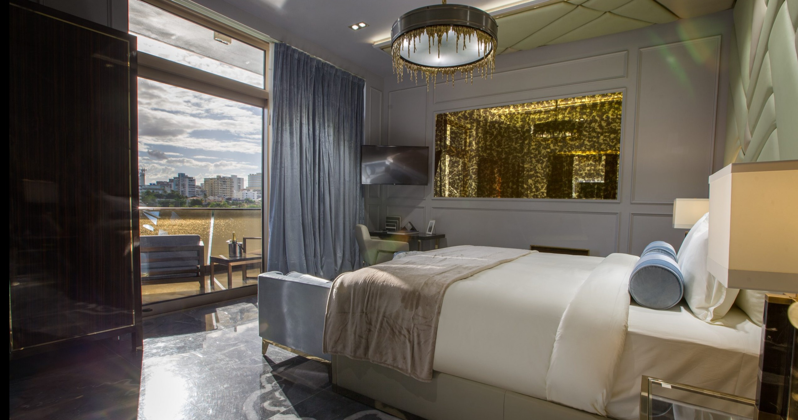 O:LV Fifty Five - luxury boutique hotel