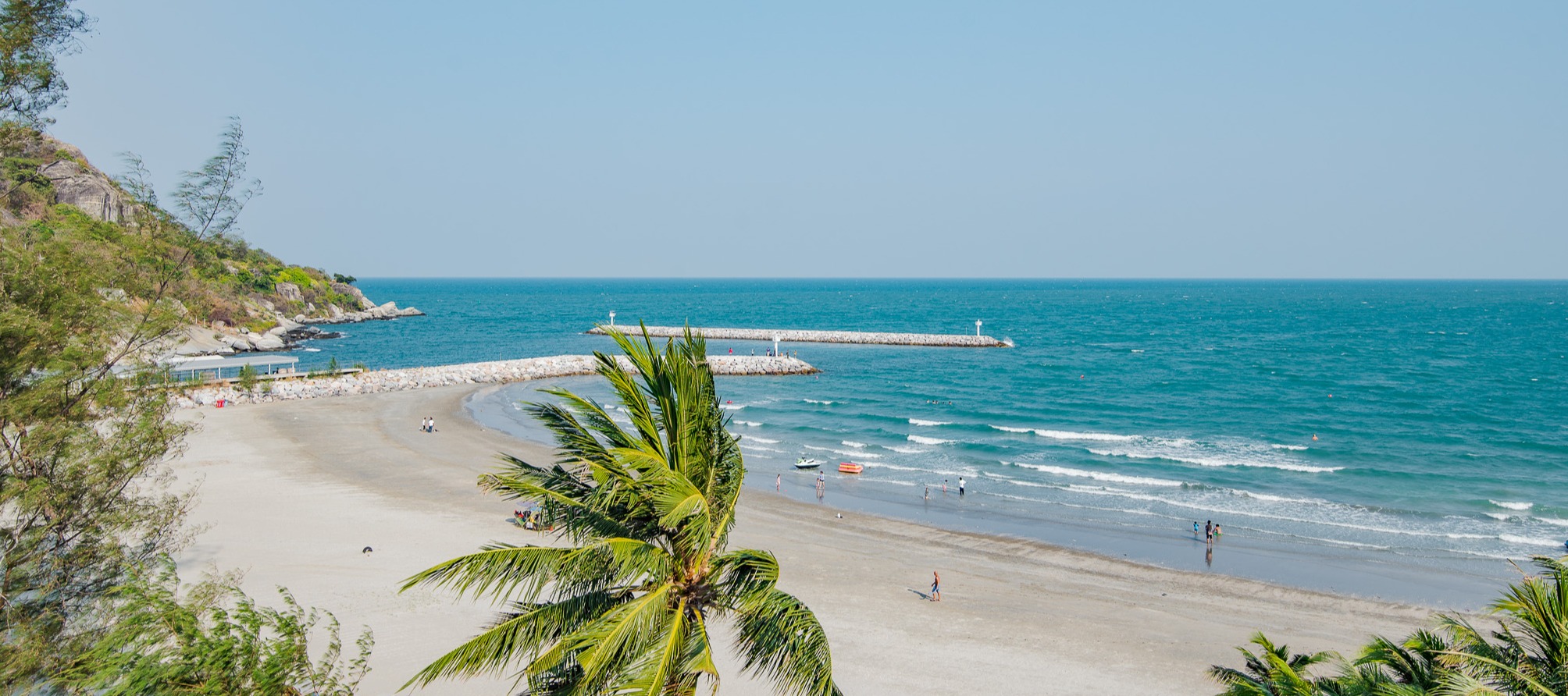 View of Anantasila Hua Hin’s sandy beach and turquoise sea